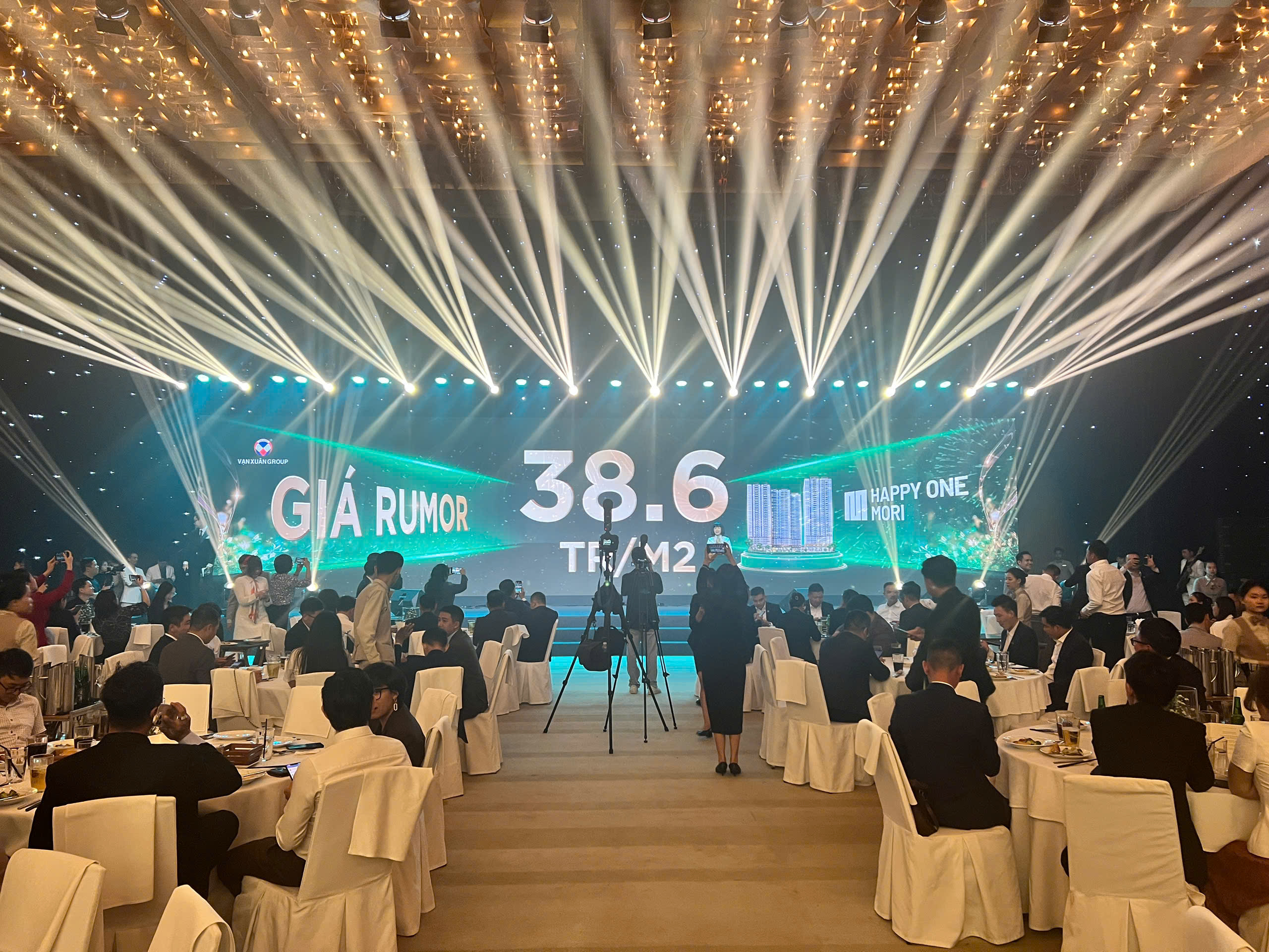 1529972505102819487 1529972505102819487