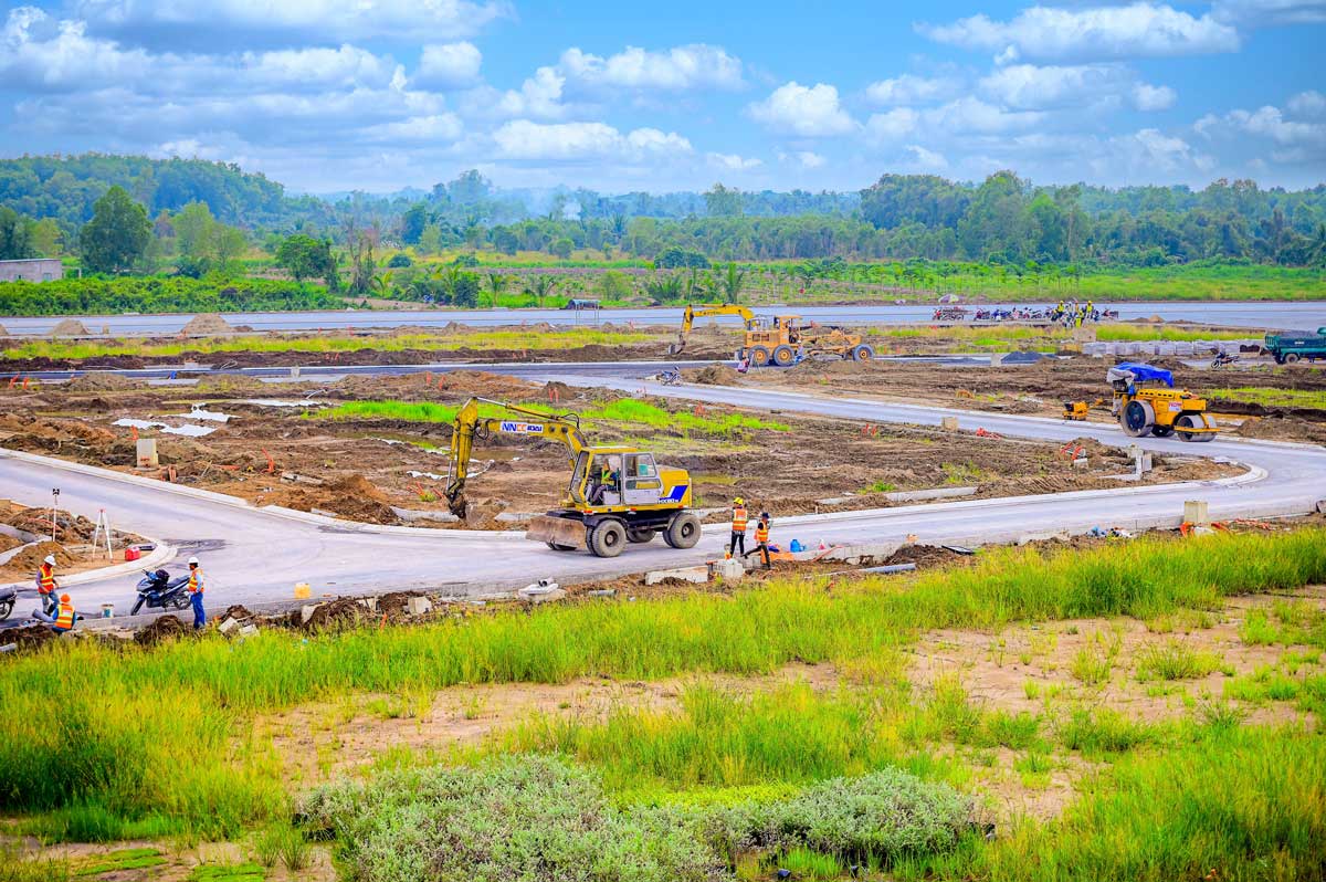 cap-nhat-tien-do-thi-cong-du-an-la-home-long-an-2025
